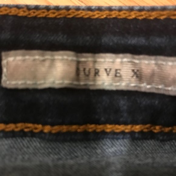 Guess Jeans - Picture 9 of 10